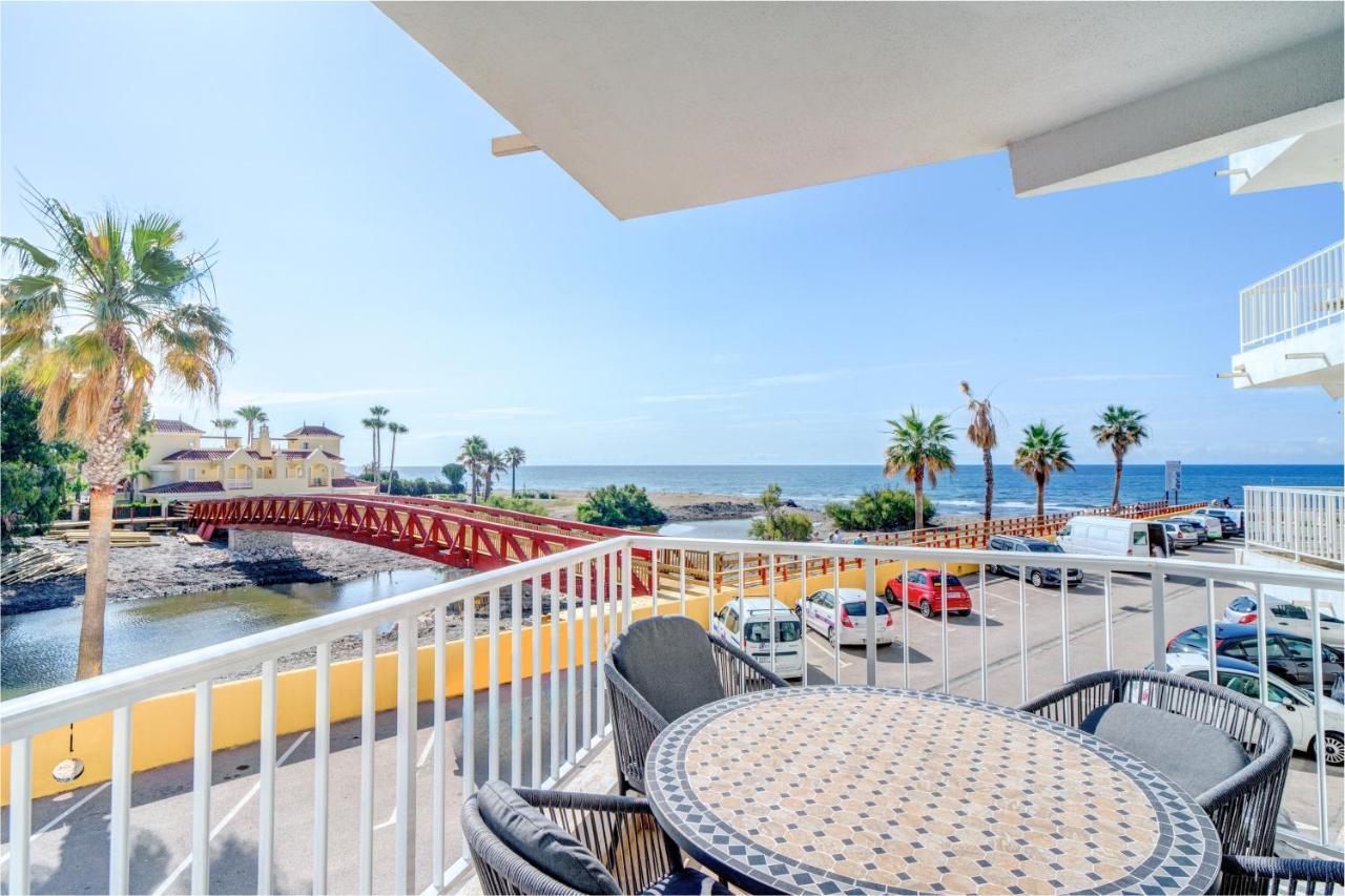 Beach Front Flat With Sea Views Марбелья Экстерьер фото