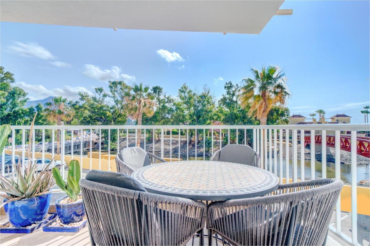 Beach Front Flat With Sea Views Марбелья Экстерьер фото